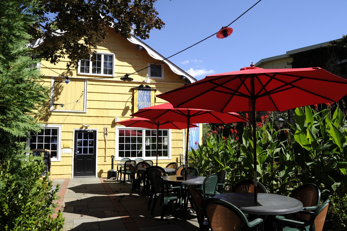 Martine's Riverhouse Restaurant